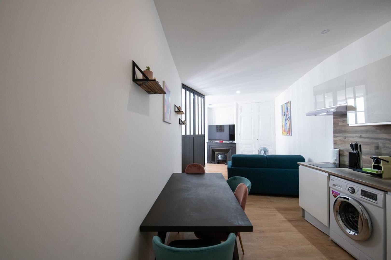 L'Arty - Tres Joli Studio Moderne Place Valmy Лион Экстерьер фото
