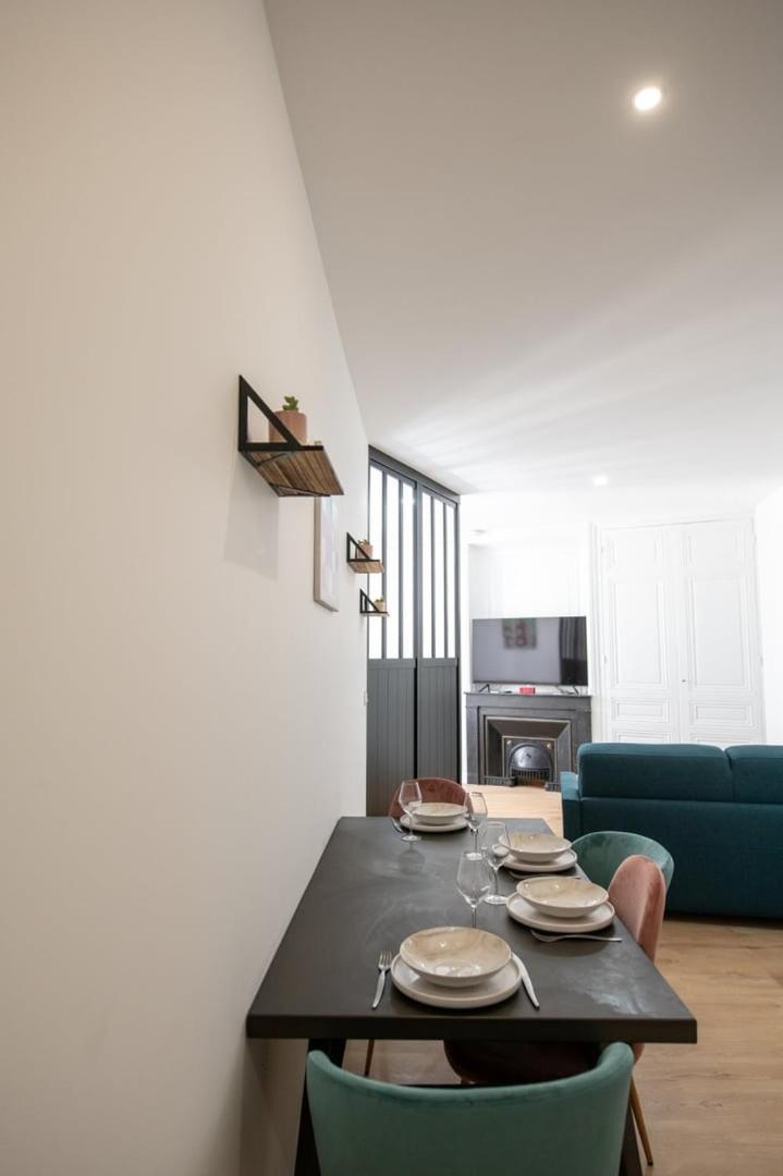 L'Arty - Tres Joli Studio Moderne Place Valmy Лион Экстерьер фото